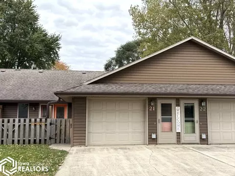 380 S Yorktown Pike #21, Mason City, IA 50401