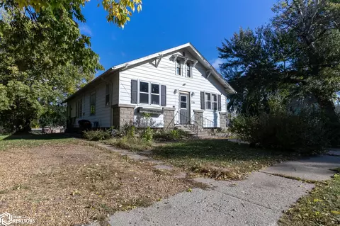 116 3rd St, Bayard, IA 50029