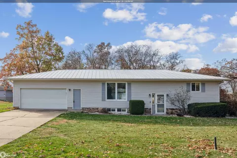 14681 Rosebud Dr, West Burlington, IA 52655