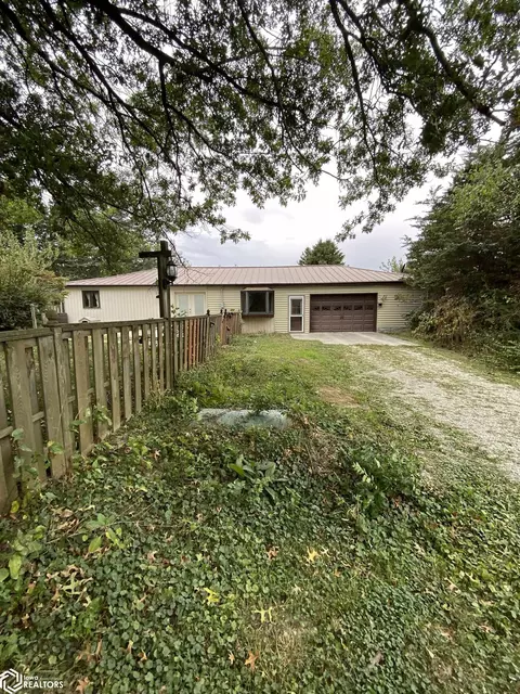 2926 130th St, Lenox, IA 50851
