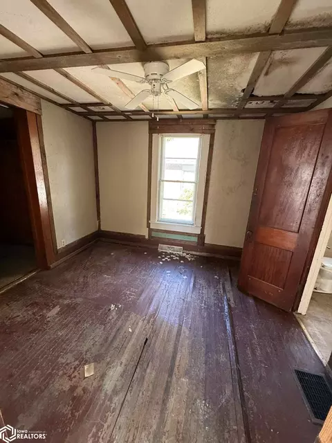 Bedroom - 135 Chandler Blvd, Macomb, IL 61455 photo 1 of 2