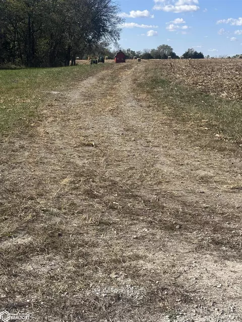 24891 Robin Ave, Bonaparte, IA 52620