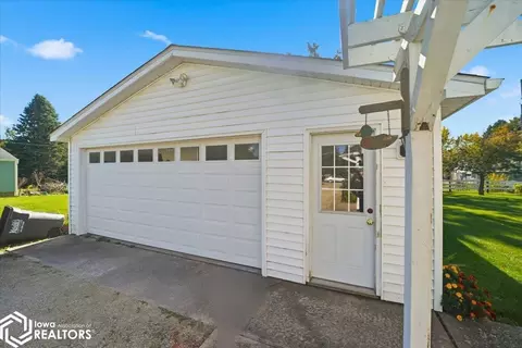 1407 18th Ave, Eldora, IA 50627 photo 2