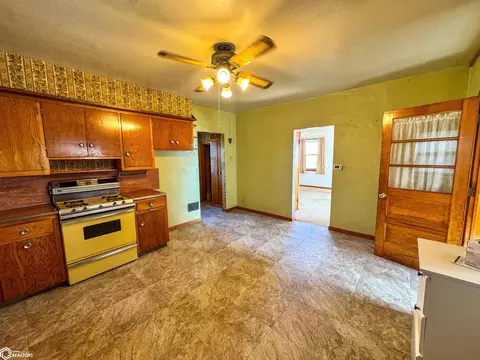 757 120th St, Hampton, IA 50441 photo 4