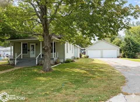 409 S Chestnut St, New London, IA 52645