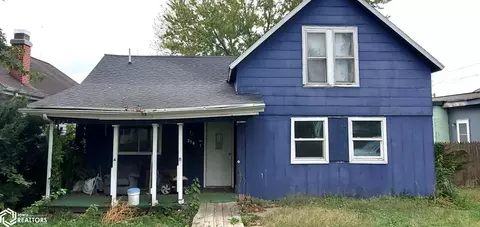 310 N Walnut St, Creston, IA 50801