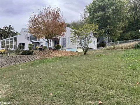 2629 Sycamore Haven Dr, Nauvoo, IL 62354