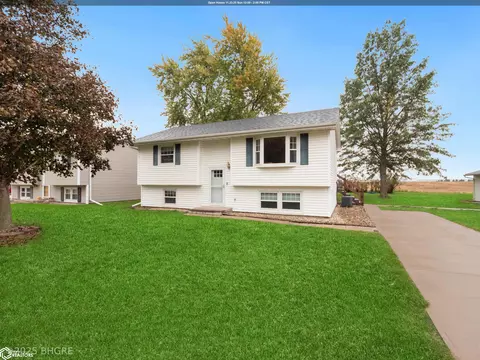 808 SW 2nd St, Stuart, IA 50250