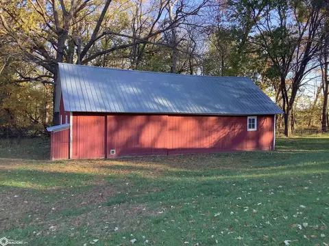 Exterior - 1620 Quail Ave, Hampton, IA 50441 photo 4 of 7