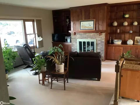 Living - 1620 Quail Ave, Hampton, IA 50441 photo 2 of 4