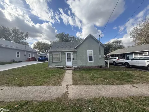 616 N 7th St, Centerville, IA 52544