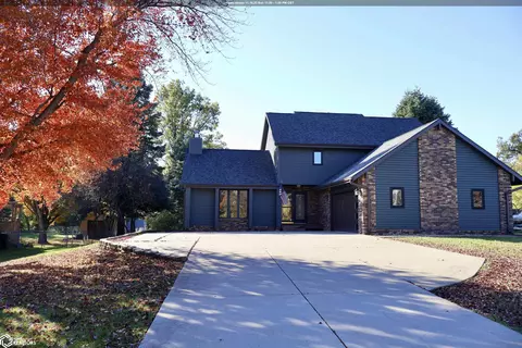 612 Westwood Dr, Marshalltown, IA 50158