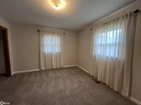 Bedroom - 1571 Laurel, Hamilton, IL 62341 photo 4 of 5