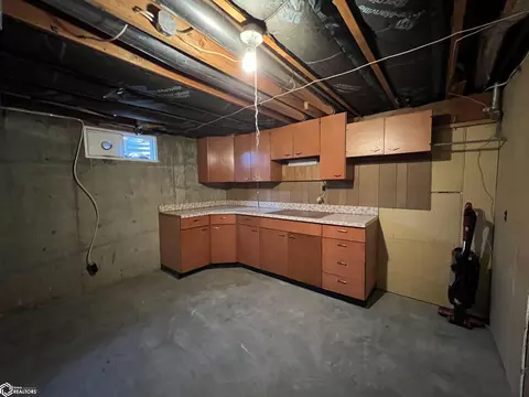 Kitchen - 1571 Laurel, Hamilton, IL 62341 photo 6 of 8
