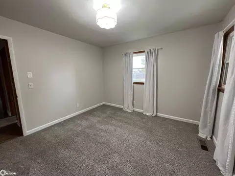 Bedroom - 1571 Laurel, Hamilton, IL 62341 photo 2 of 5