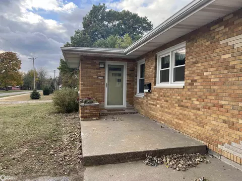 Exterior - 1571 Laurel, Hamilton, IL 62341 photo 3 of 8