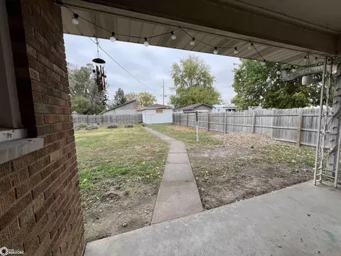 Exterior - 1571 Laurel, Hamilton, IL 62341 photo 7 of 8