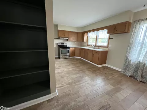 Kitchen - 1571 Laurel, Hamilton, IL 62341 photo 2 of 8
