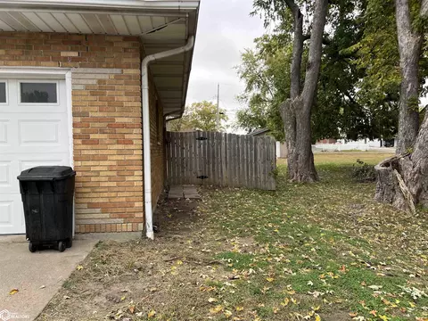 Exterior - 1571 Laurel, Hamilton, IL 62341 photo 4 of 8
