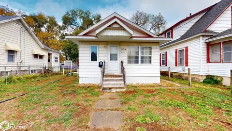 904 6th St SW, Mason City, IA 50401