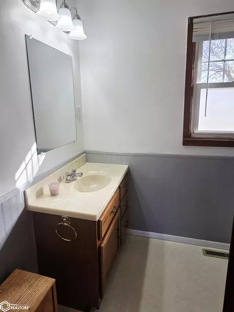 1280 State St, Garner, IA 50438 photo 31
