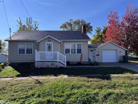 406 E Chestnut St, Bloomfield, IA 52537