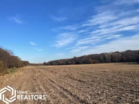 53 250th Ave, Mount Ayr, IA 50854