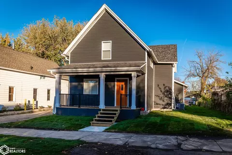 305 N 2nd St, Marshalltown, IA 50158