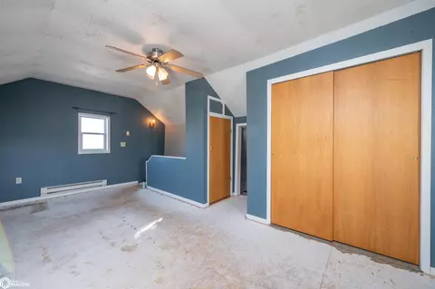 Bedroom - 606 E 11th St, Vinton, IA 52349 photo 2 of 2