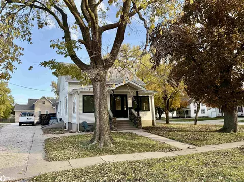 206 E Clark St, Jefferson, IA 50129