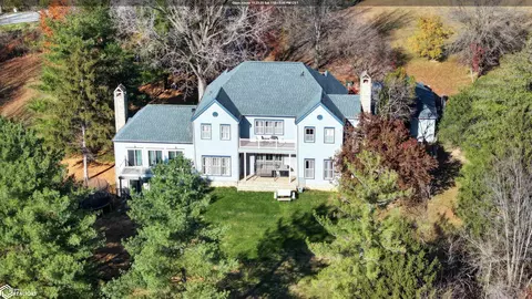 2008 Libertyville Rd, Fairfield, IA 52556