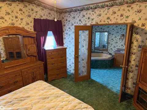 Bedroom - 1933 State Highway 148, Gravity, IA 50848 photo 1 of 2