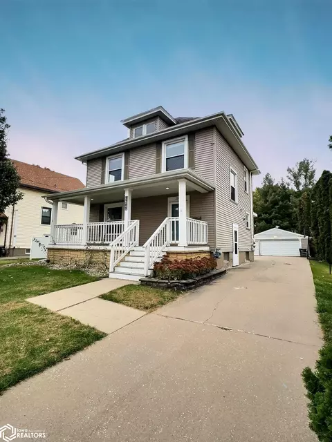 2209 West Ave, Burlington, IA 52601