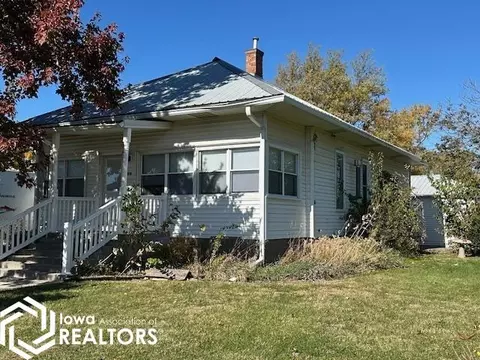 312 E South St, Blakesburg, IA 52536
