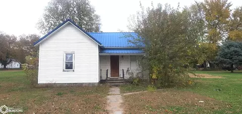 304 S Front St, Humeston, IA 50123