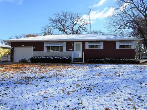 916 Elizabeth, Iowa Falls, IA 50126