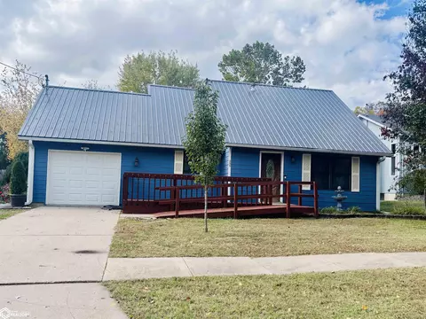 225 Vica Ln, Fort Madison, IA 52627