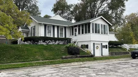 826 N 12th St, Keokuk, IA 52632