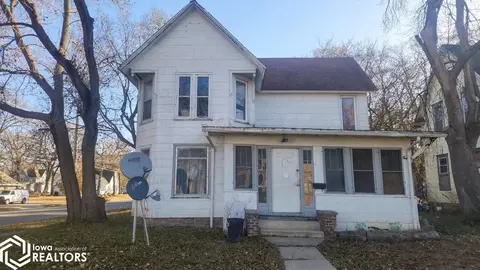 521 N Delaware Ave, Mason City, IA 50401
