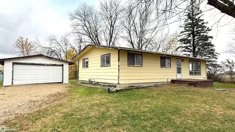 4011 Orchid Ave, Kensett, IA 50448