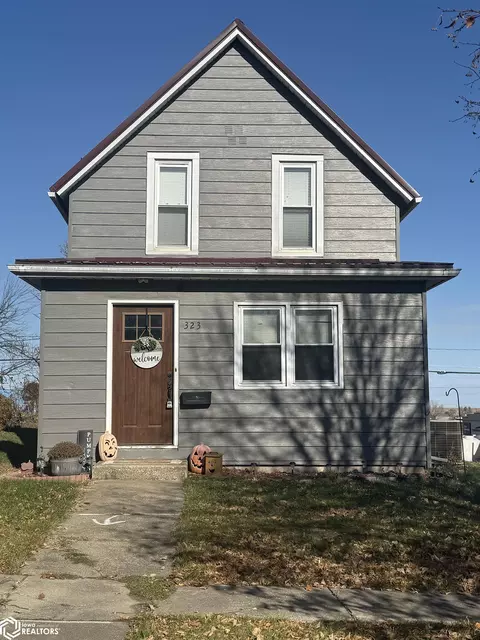 323 Johnston St, Gladbrook, IA 50635