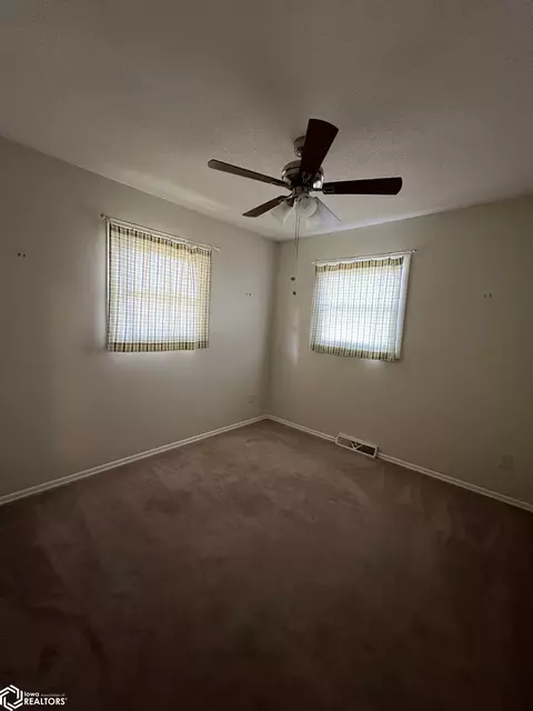 Bedroom - 235 Jamar Ct, Hamilton, IL 62341 photo 4 of 11