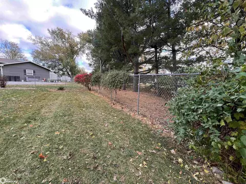 Exterior - 235 Jamar Ct, Hamilton, IL 62341 photo 17 of 21