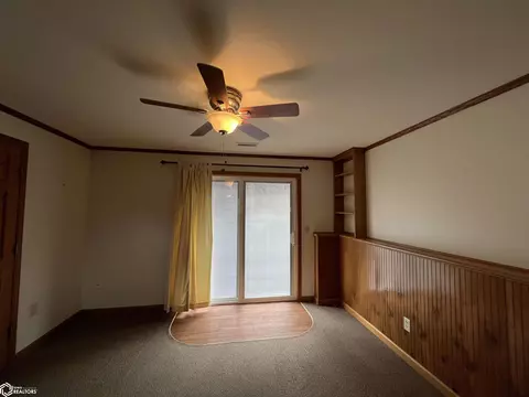 Living - 235 Jamar Ct, Hamilton, IL 62341 photo 6 of 9
