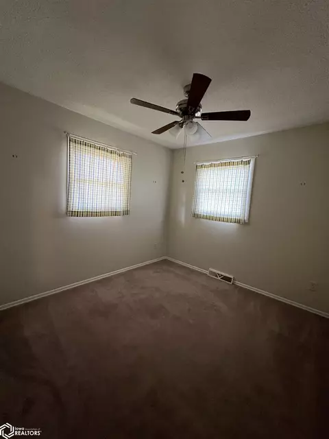 Bedroom - 235 Jamar Ct, Hamilton, IL 62341 photo 3 of 11
