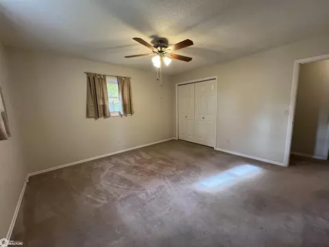 Bedroom - 235 Jamar Ct, Hamilton, IL 62341 photo 6 of 11