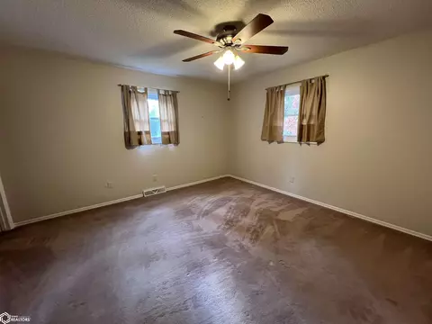 Bedroom - 235 Jamar Ct, Hamilton, IL 62341 photo 8 of 11
