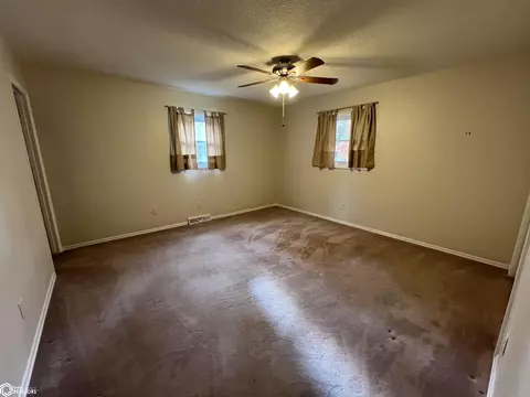 Bedroom - 235 Jamar Ct, Hamilton, IL 62341 photo 9 of 11