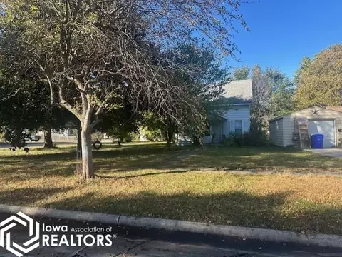 578 1st Ave SW, Britt, IA 50423