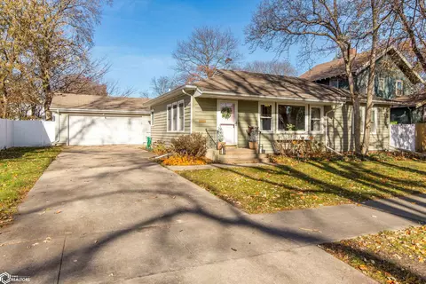 805 Cedar St, Webster City, IA 50595